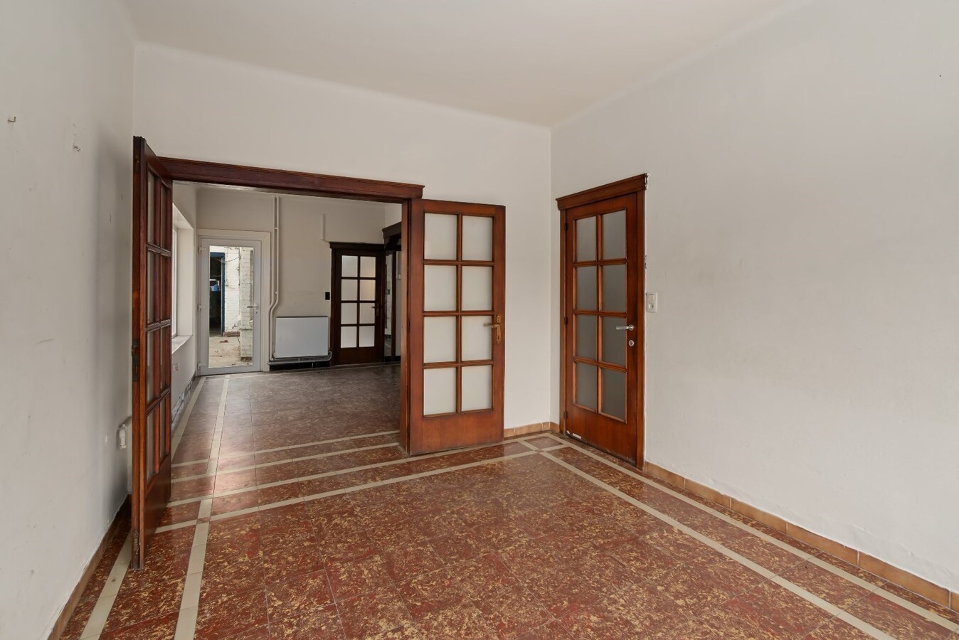 Te renoveren woning met tal van mogelijkheden 