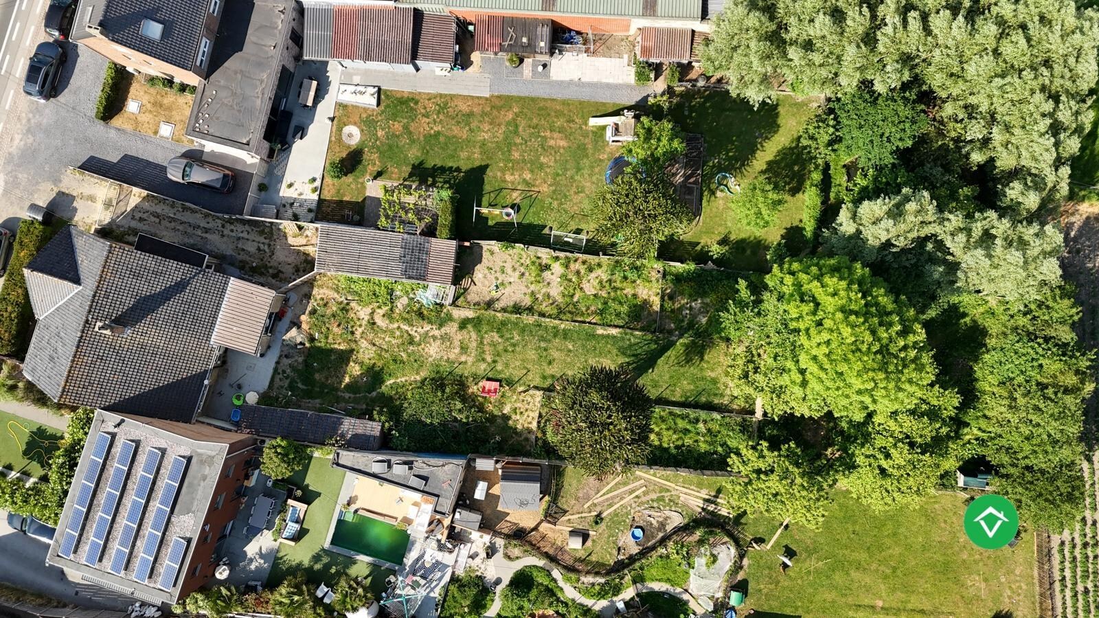 Ruim perceel van 1126 m&#178;  - tal van mogelijkheden! 