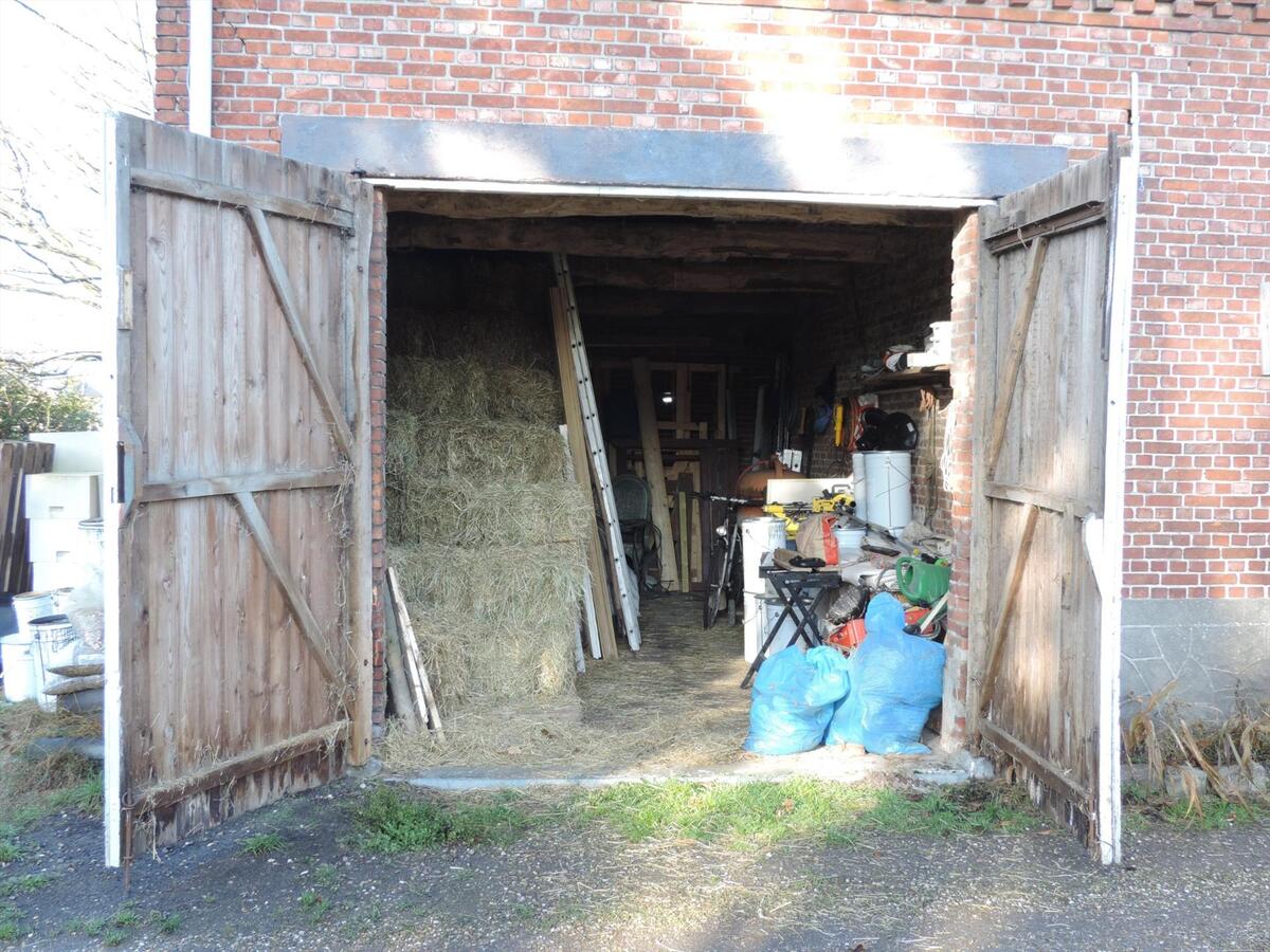 Authentieke boerderij met hondenpension en paardenstal op ca. 40a te Eksel 