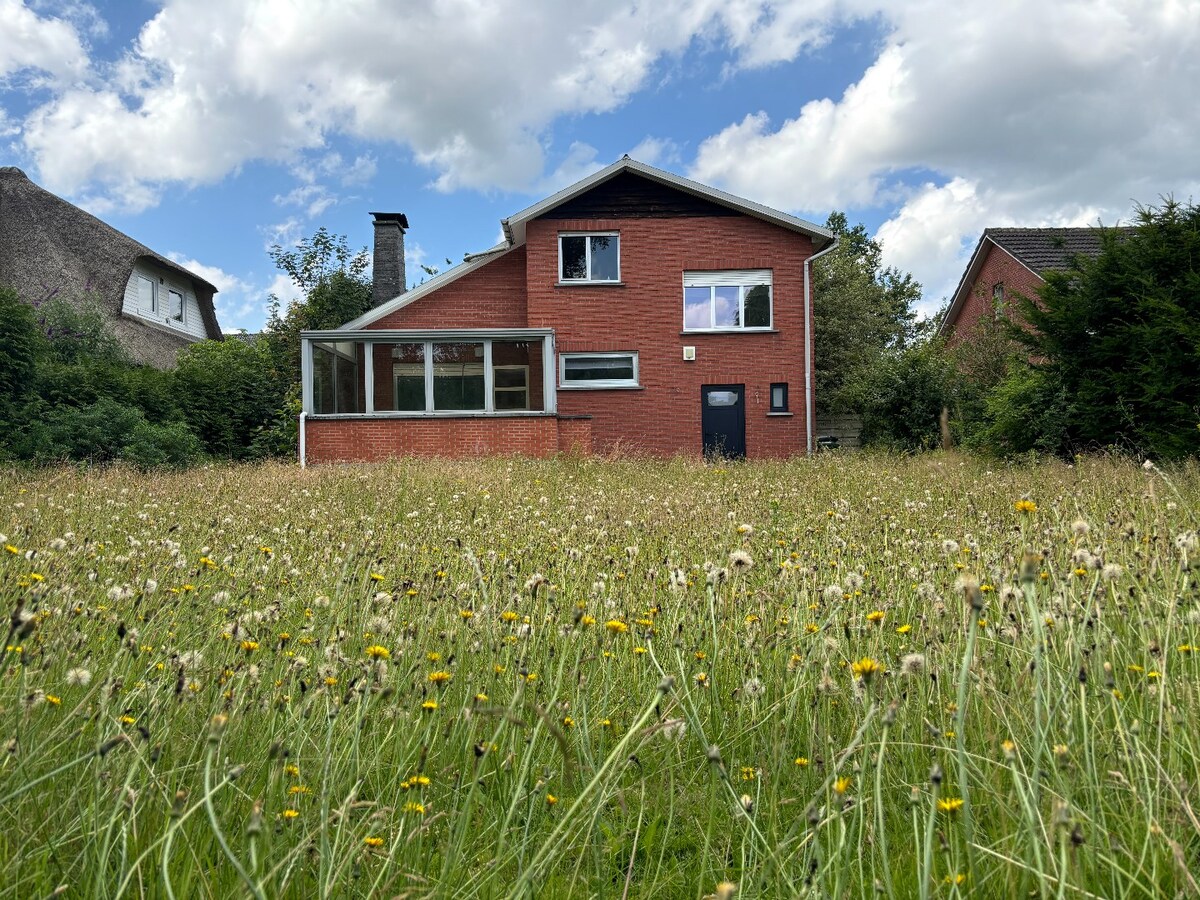 Te renoveren woning op een Zuid perceel 767 m&#178; 