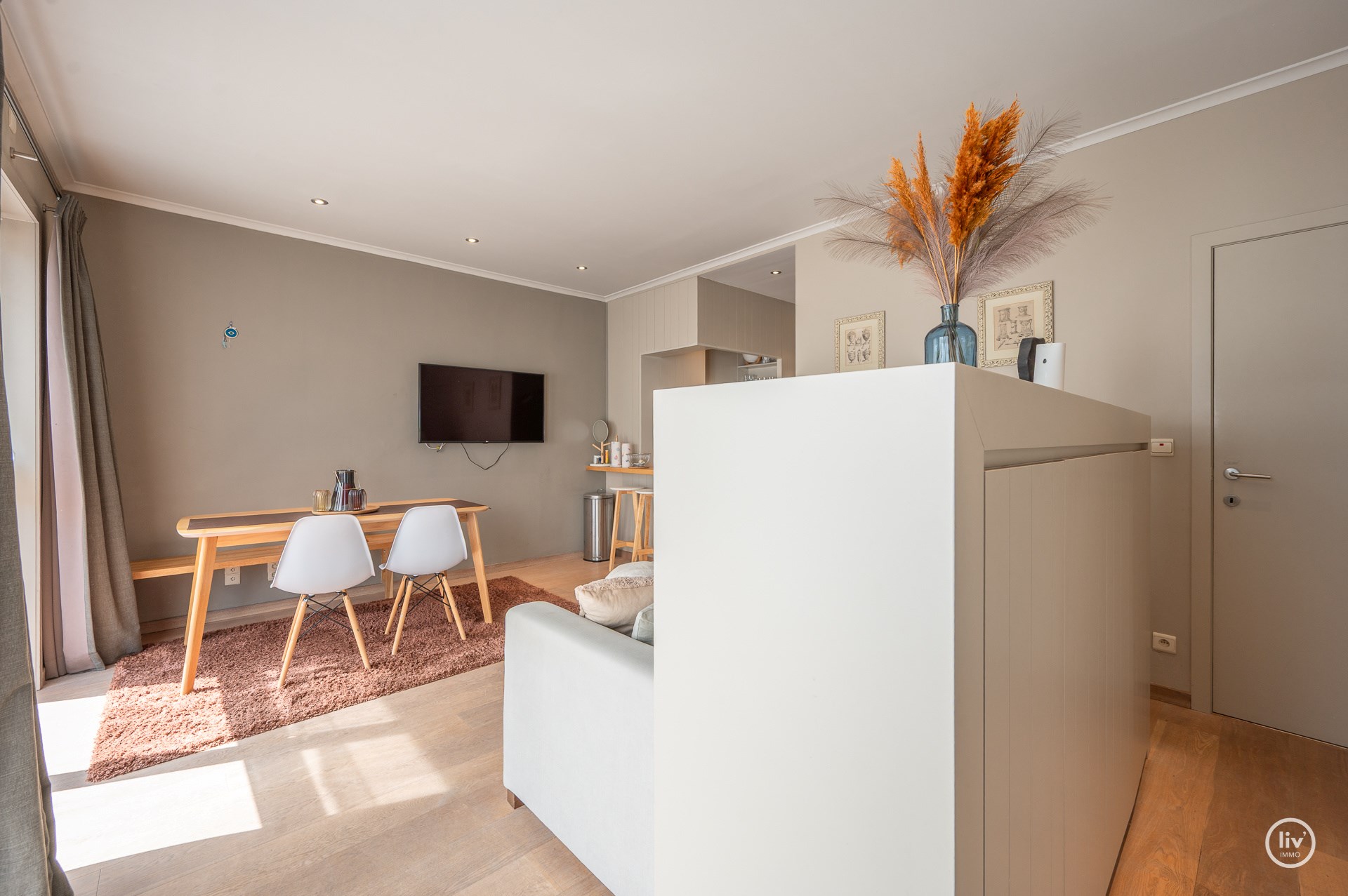 Licht en instapklaar appartement gelegen in het centrum van Knokke. 