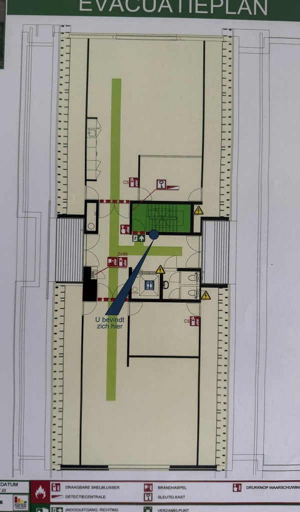 Gerenoveerd kantoorgebouw te koop in Lochristi