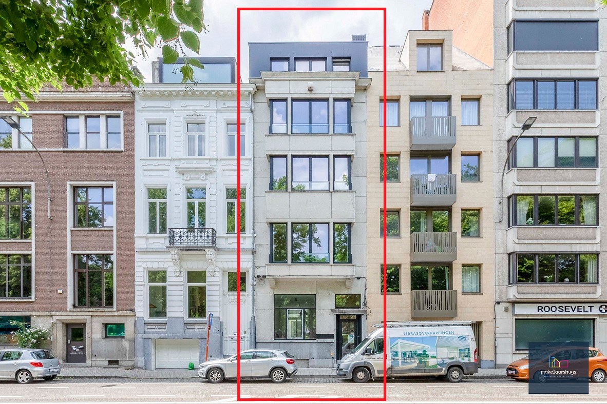 Gunstig gelegen app.  met 2 slaapkamers en terras nabij het Zuid-Park 