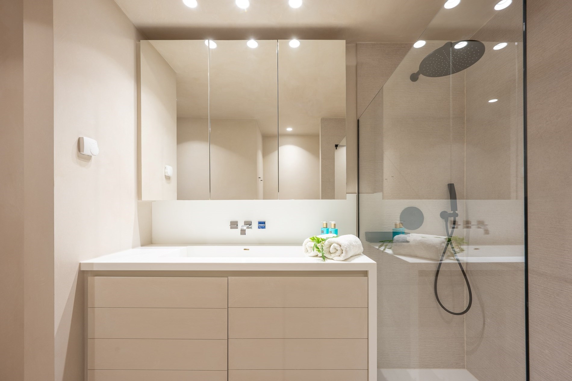 Luxe duplex dakappartement met zonneterrassen  in hartje Knokke 