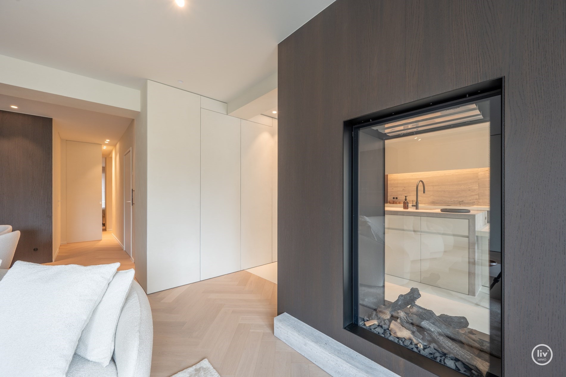 OPENDEURDAG vrijdag 11 juli 2025 van 16:15 tot 18:00 in de Van Bunnenlaan 32, 8300 Knokke-Heist. Magnifiek gerenoveerd appartement van 150 m&#178; met open zicht op de Heilighart kerk – Dumortierlaan, Knok 