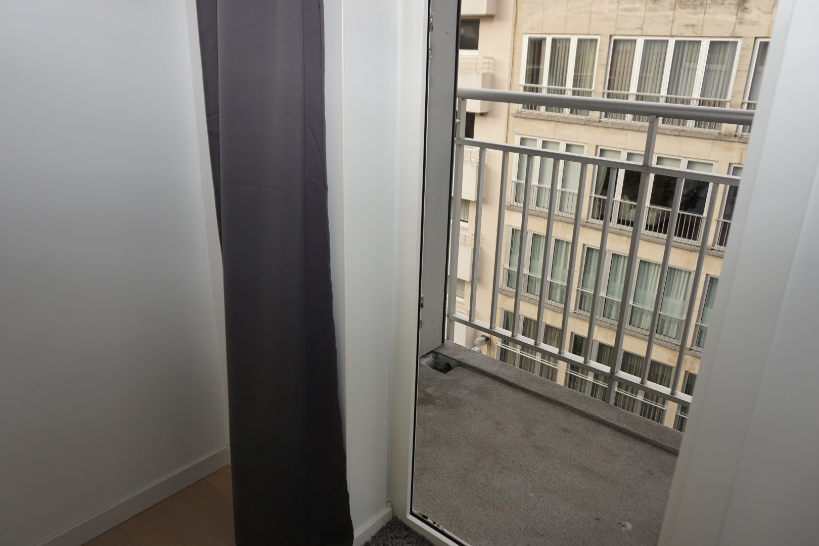 GEMEUBELD 1 SLAAPKAMER APPARTEMENT IN CENTRUM OOSTENDE 