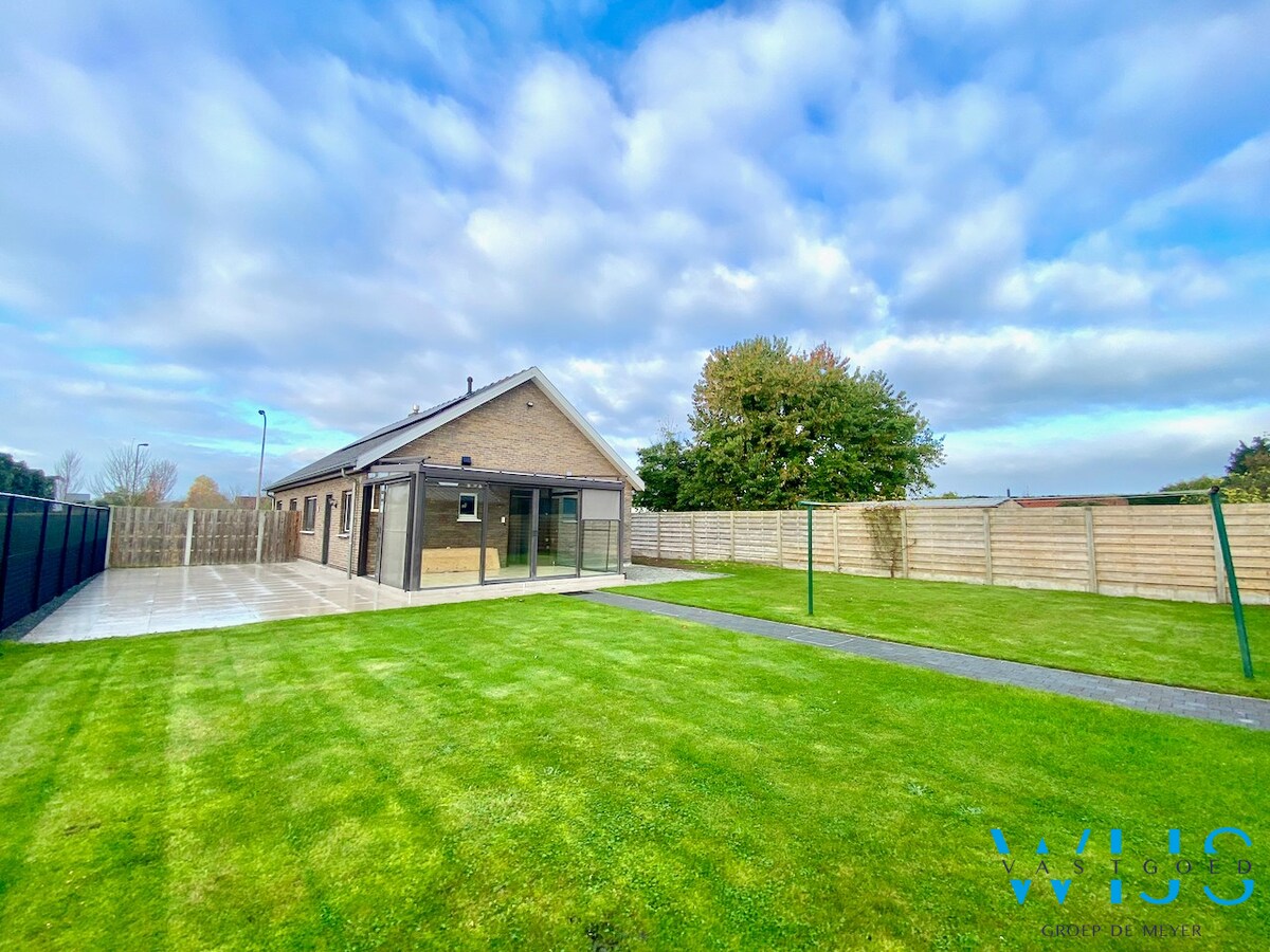 Bungalow met 2 slaapkamers op TOPlocatie ! 