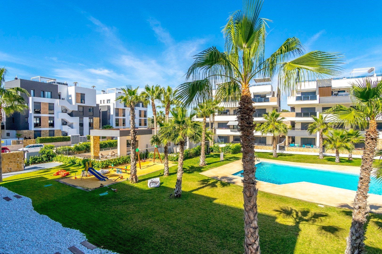 SPECIALE AANBIEDING Volledig ingericht nieuw appartement - direct beschikbaar! 