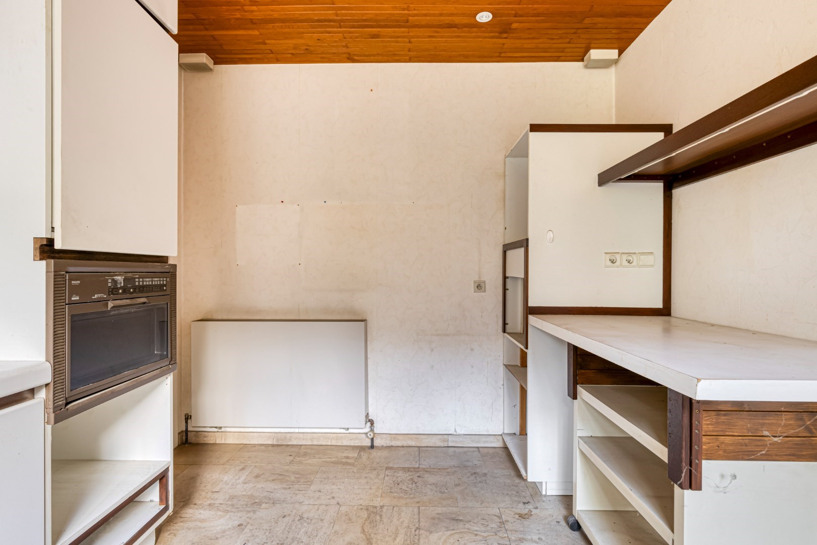 Ruime gezinswoning met 5 slaapkamers, praktijkruimte en dubbele garage in Kessel-Lo – EPC 337 kWh/m&#178; – bewoonbare oppervlakte ca. 301 m&#178; 