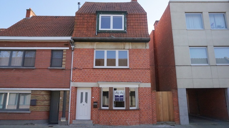 Prachtig gerenoveerde woning met 4 slaapkamers in centrum Aalter 