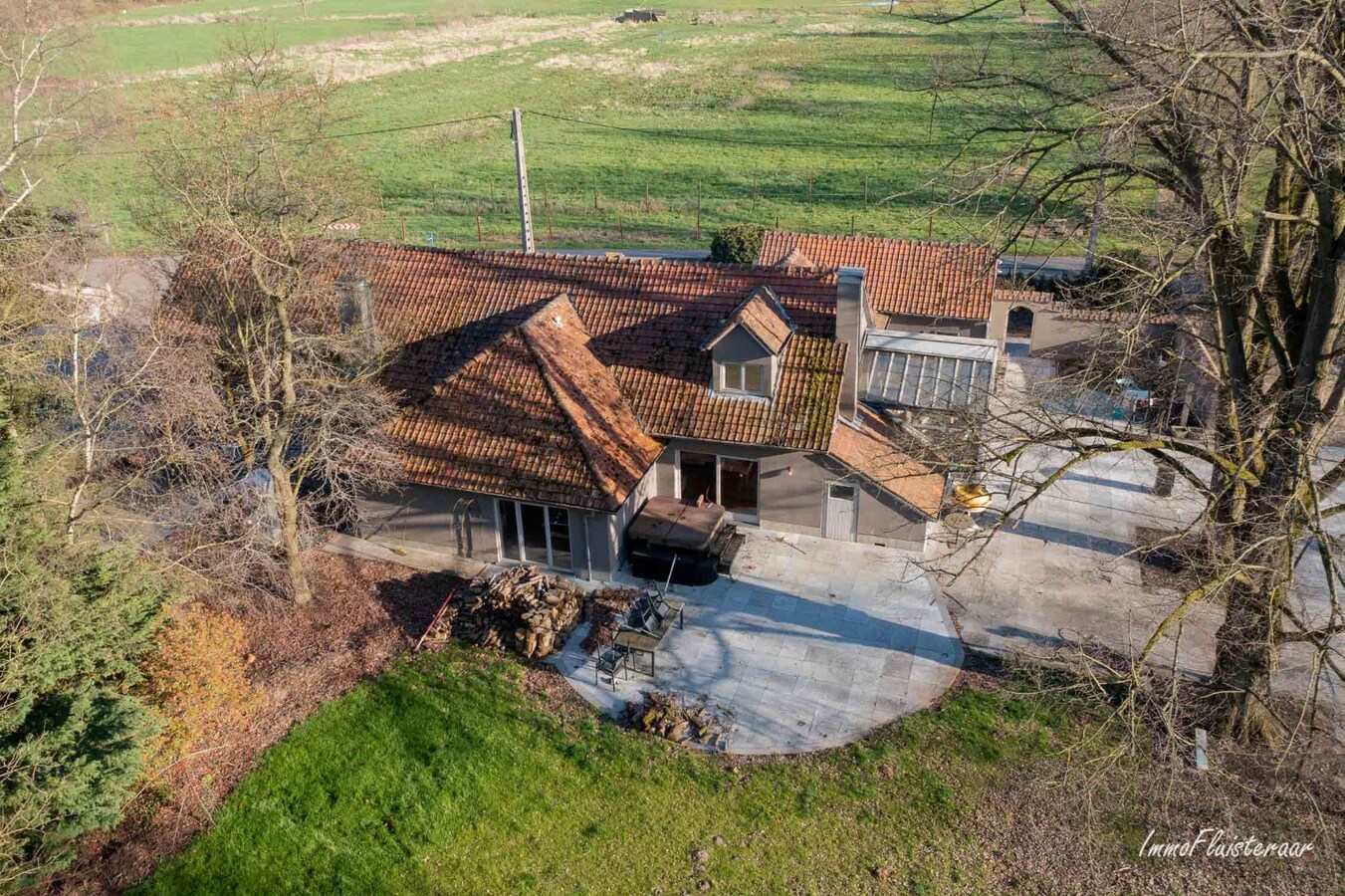 Gerenoveerde hoeve met stallen op ca. 1 hectare te Paal (Beringen) 