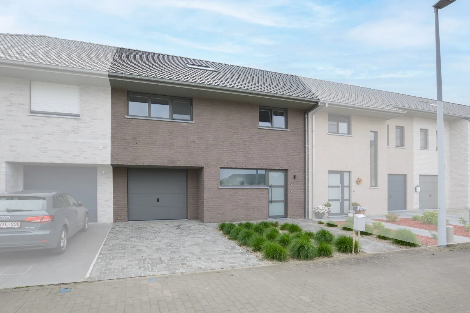 Recente, instapklare woning met 4 slpks, tuin en garage te Zedelgem