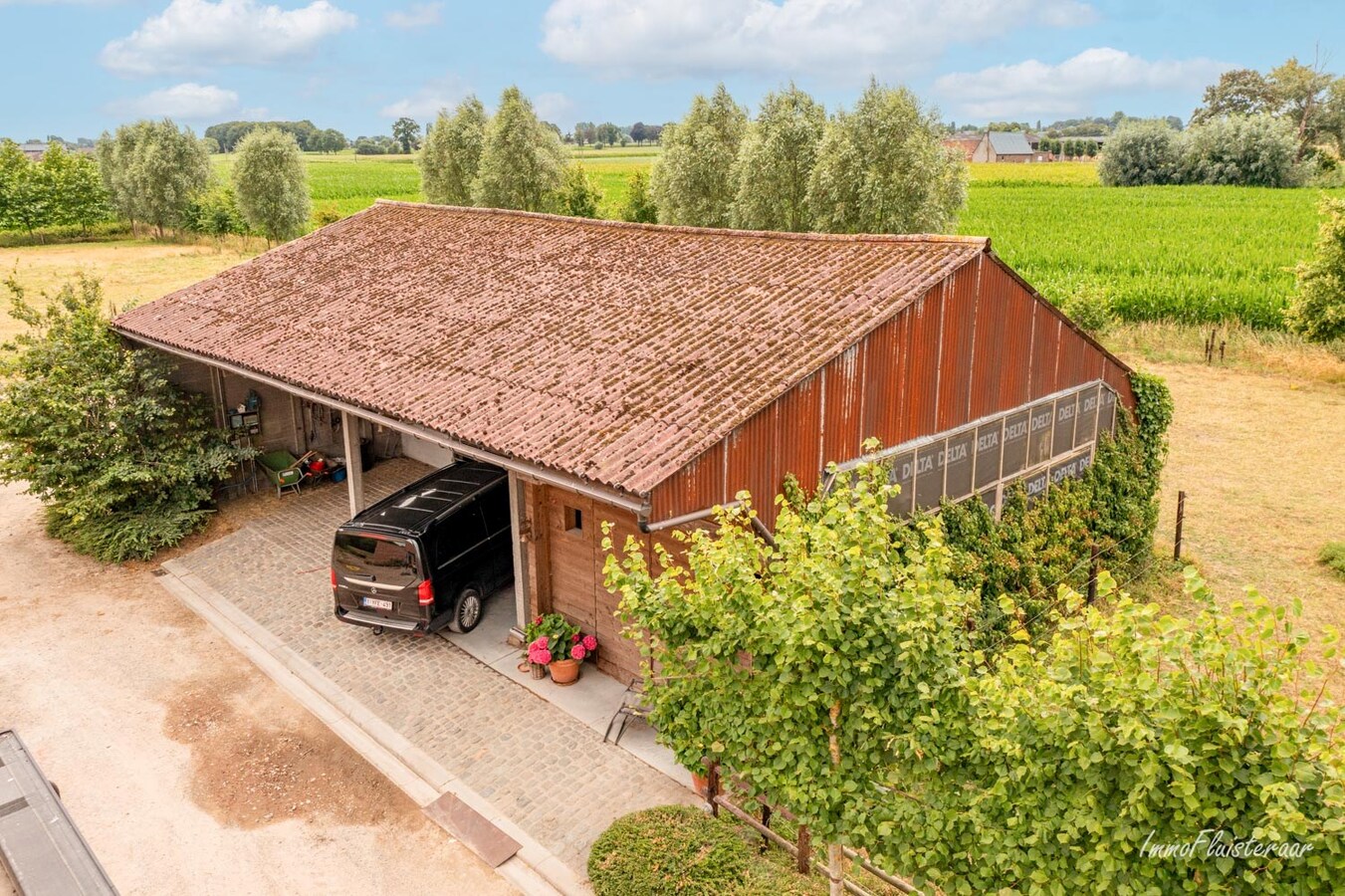 Rural property located in Aalter, Lotenhulle, on approximately 8,000 m2. 