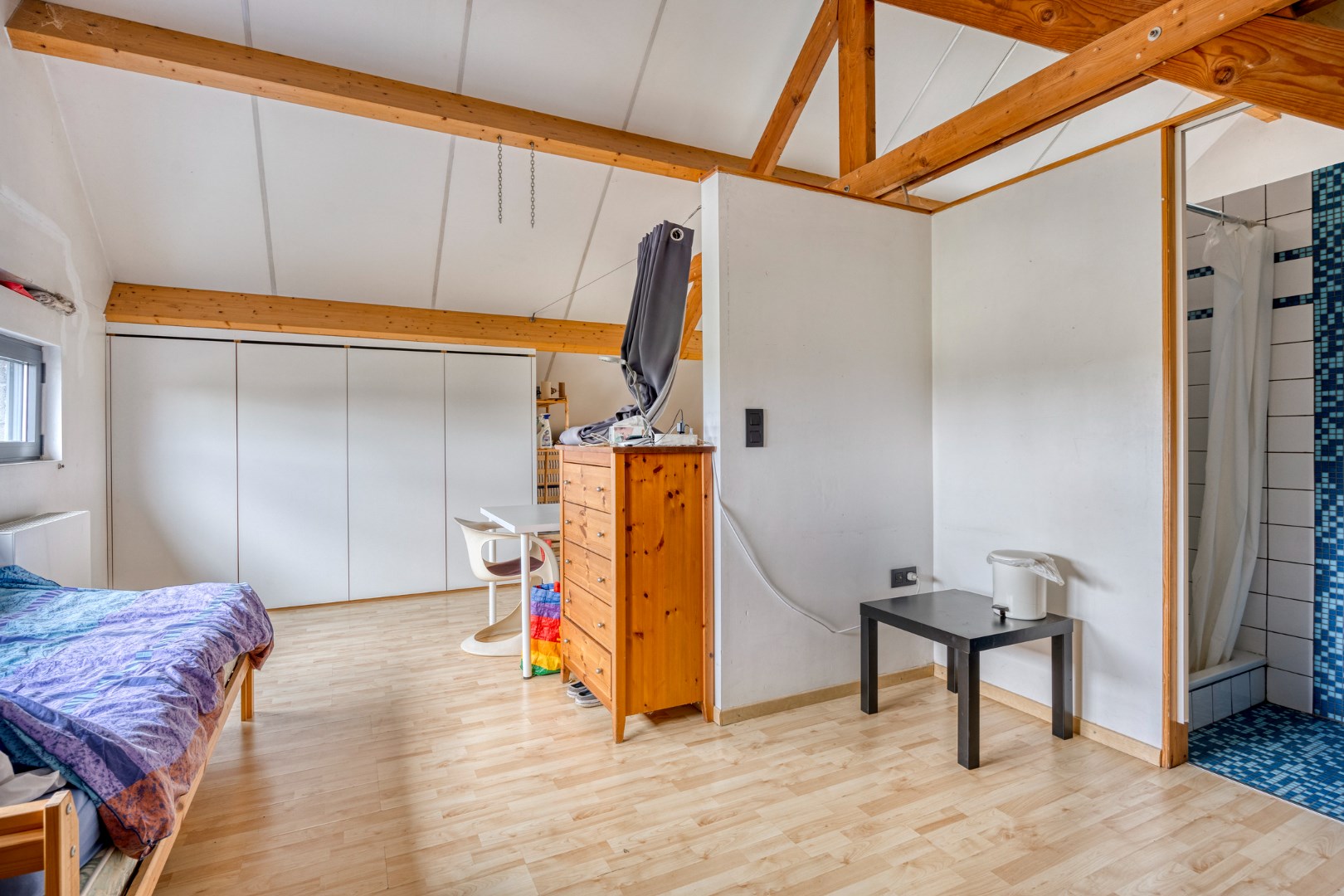 Villa met praktijkruimte op perceel van 1.817m&#178; te Geel 