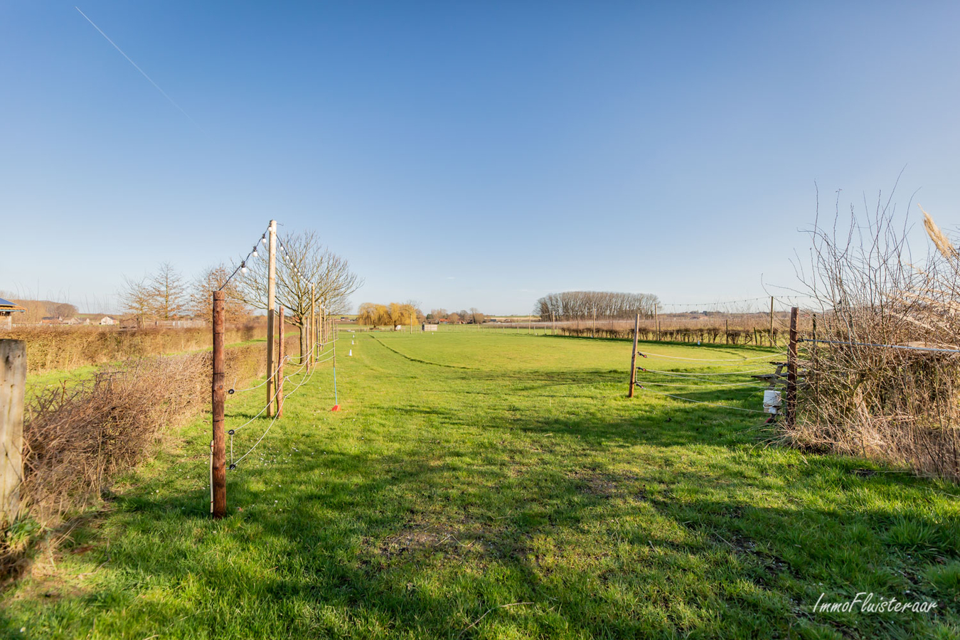 Deels gerenoveerde woning met stalgebouw en weiland op ca. 1,8ha te Kortenaken (Vlaams-Brabant) 