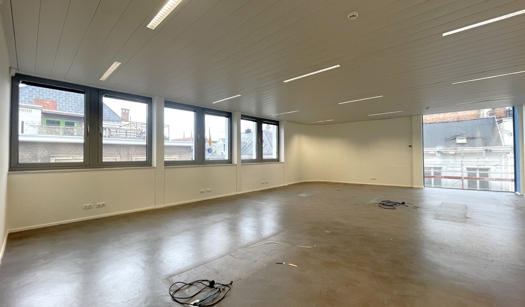 Kantoren te huur vlakbij de Arenbergschouwburg in Antwerpen
