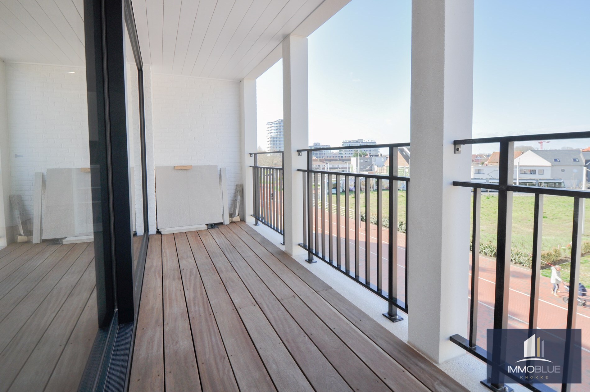 Nieuwbouw : appartement met gevelbreedte van ongeveer 5,2 meter en een ruim zonnig terras. 