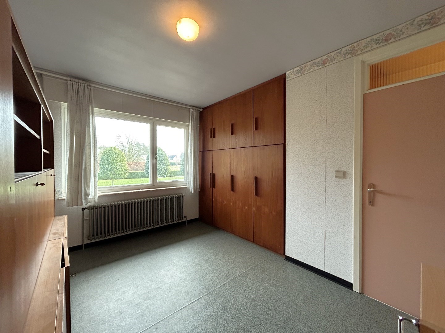 Uiterst ruime woning op een uniek perceel van bijna 40 are in Geel 