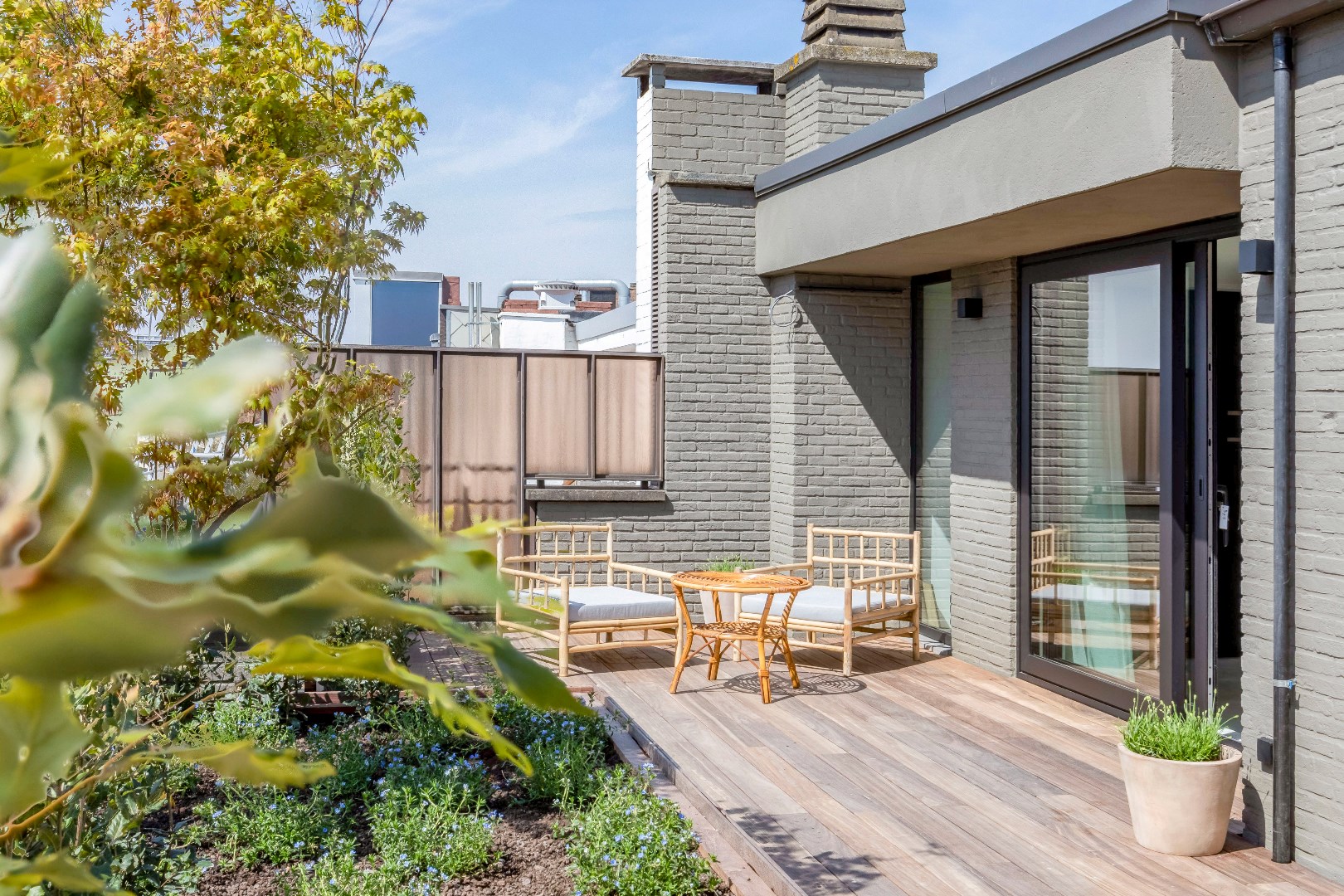 Unieke penthouse met 2 slaapkamers, 2 ruime terrassen en garage 