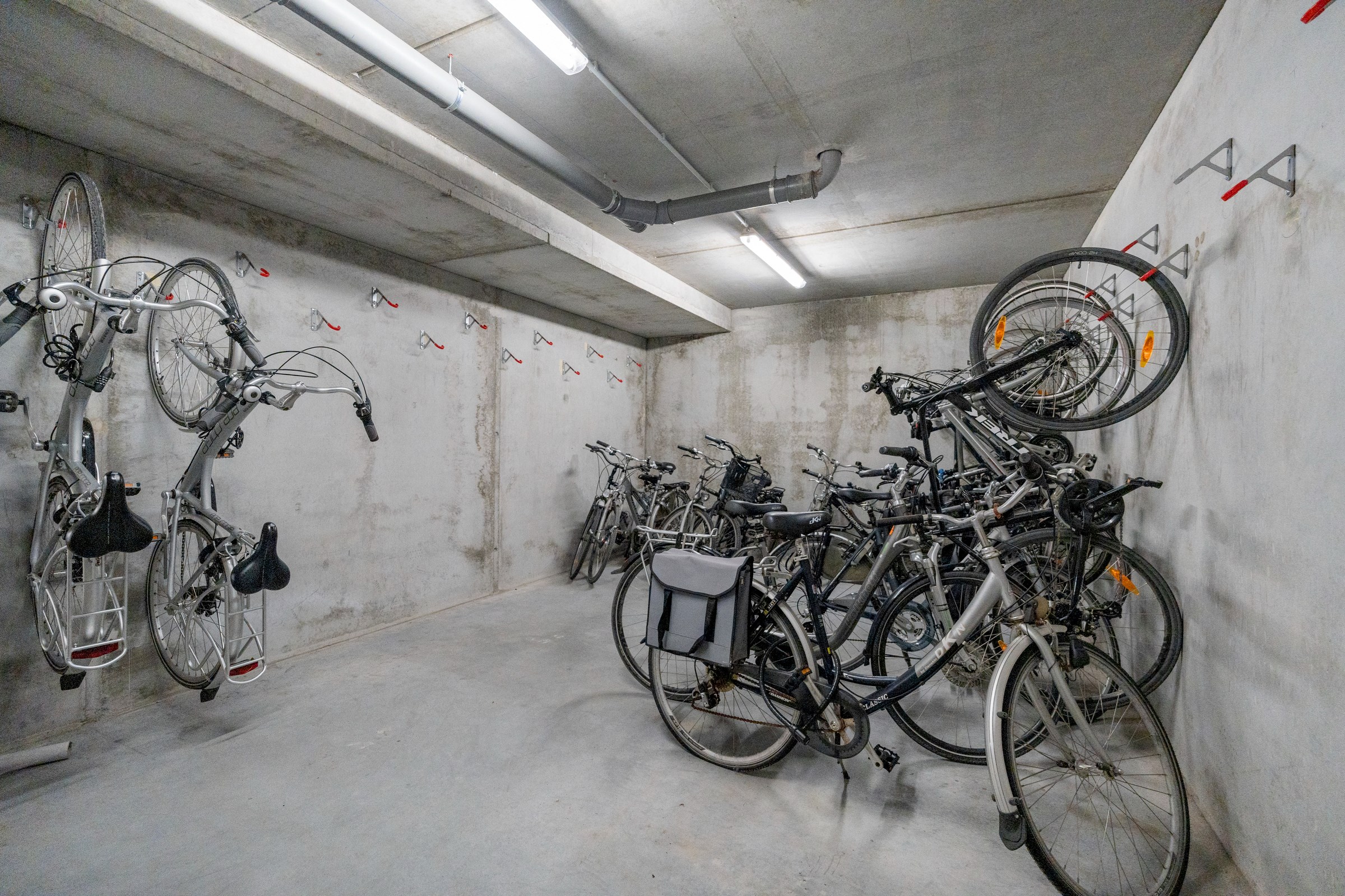 Luxueus duplex-hoekappartement, voorzien van alle comfort, nabij het Rubensplein (Mogelijkheid tot aankoop van een inpandige garage-staanplaats) 
