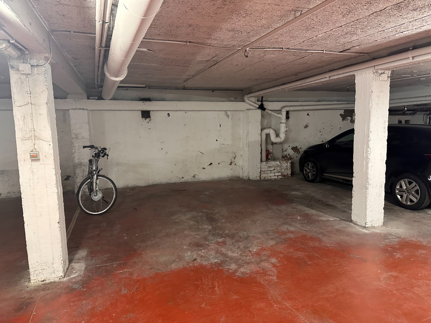 EMPLACEMENT DE VOITURE DANS LE CENTRE D&#39;OSTENDE 