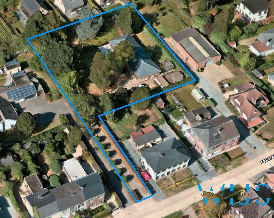 Schitterend woonhuis op een fantastisch perceel van 2859 m&#178; te Drongen ! 