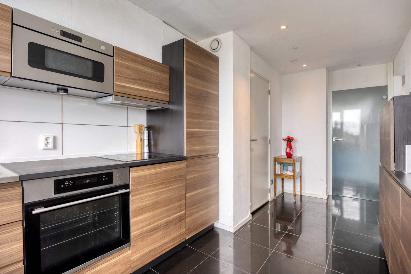 Leuk 3-kamer appartement op de bovenste verdieping, met prachtig uitzicht vanaf maar liefst 2 balkons! 