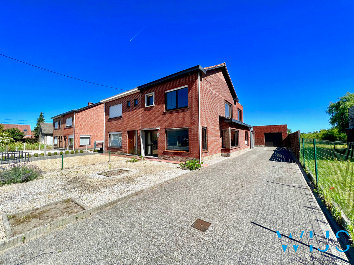 Ruim woonhuis op een zeer rustige locatie in Ertvelde ! 