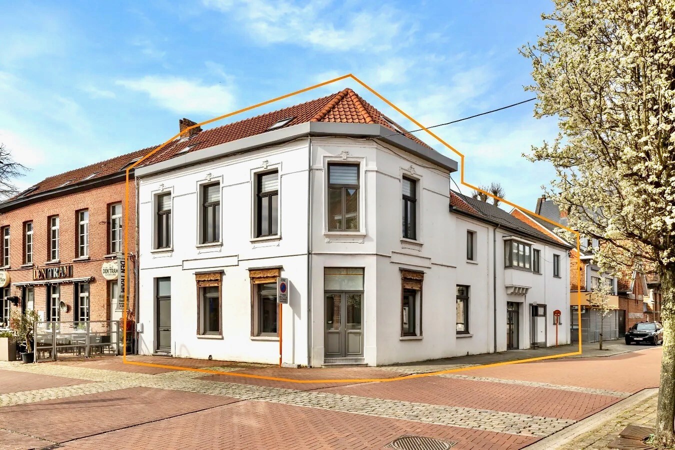 Exclusieve herenwoning met 4 entiteiten op toplocatie te Hamme! 