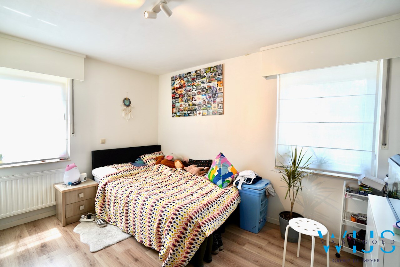 Prachtige recente woning in een zeer rustige wijk te Ertvelde ! 