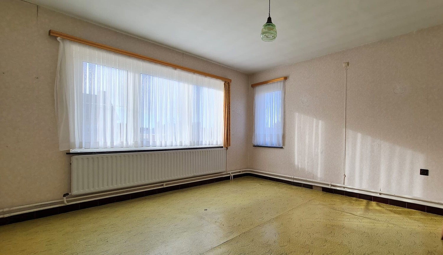 Betaalbare woning op riant perceel van 2330m&#178; 