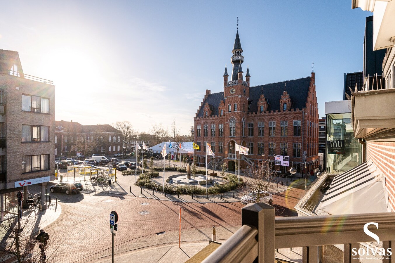 TOPLOCATIE met zicht op de markt van Maldegem 