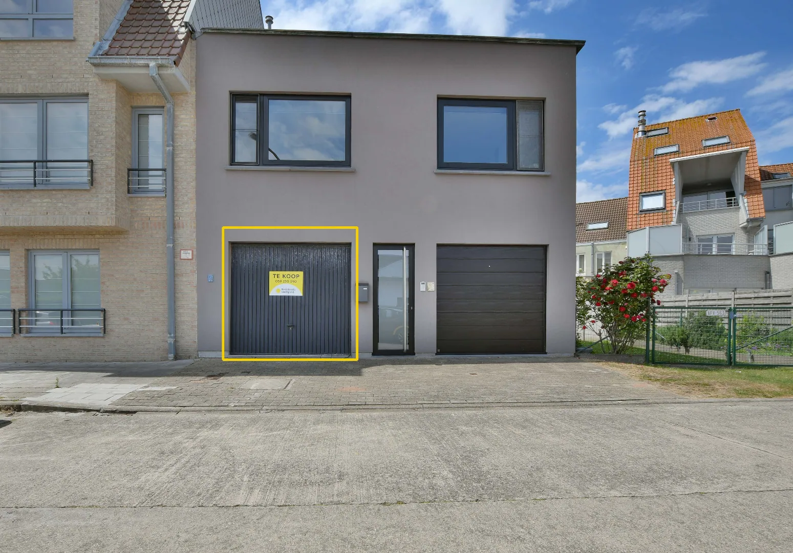 Garage van 190m² te koop in centrum Wenduine