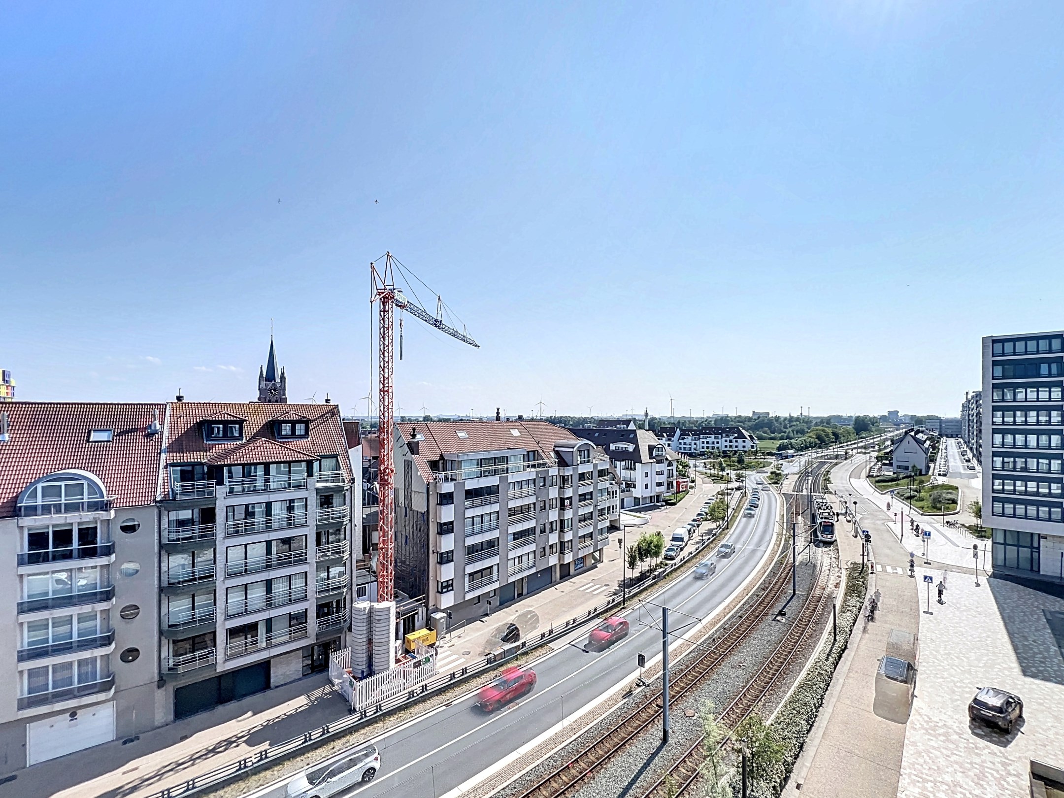 Volledig gerenoveerd appartement met 1 slaapkamer te koop gelegen te Heist. 