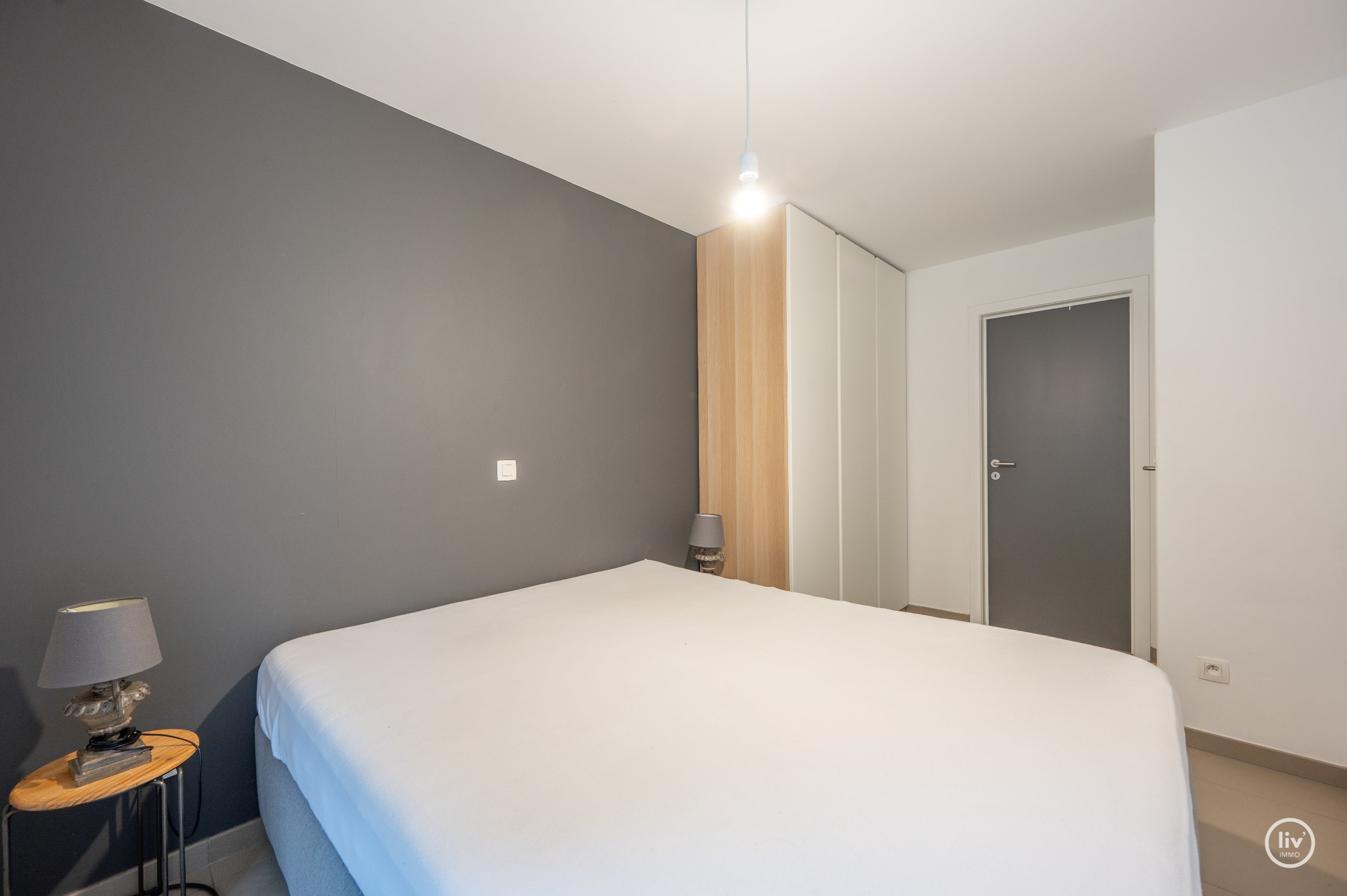 Rez-de- chaus&#233;e agr&#233;able avec 2 chambres &#224; coucher et cour situ&#233; &#224; Knokke. 