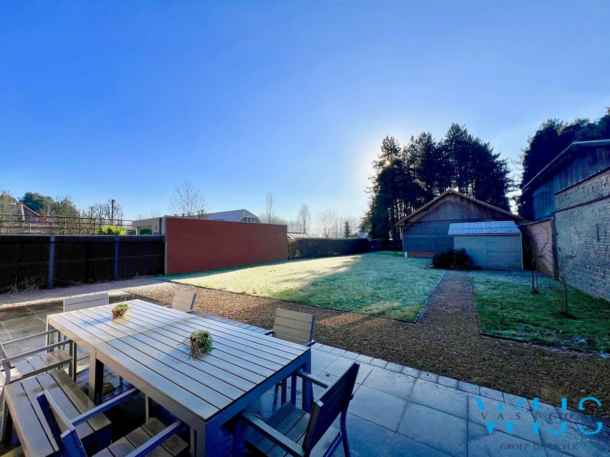 Ideaal woonhuis op een prachtig perceel van 985m2 ! 