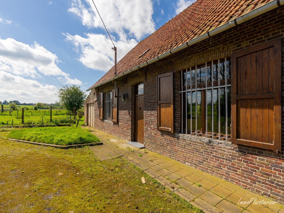 Idyllisch gelegen te renoveren hoeve te Melle op ca. 9,3ha 