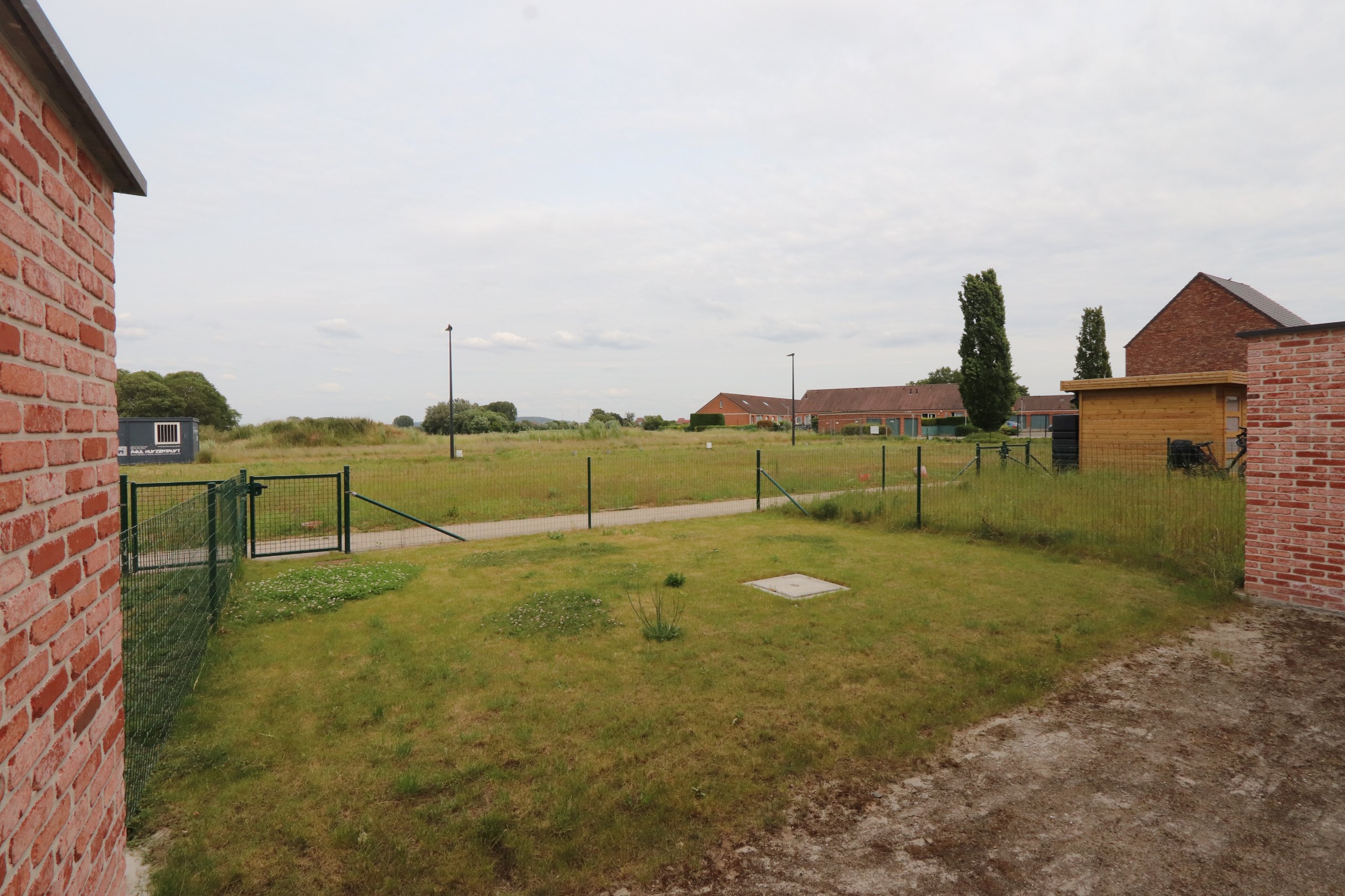 ENERGIEZUINIGE WONING MET CARPORT EN TUIN 
