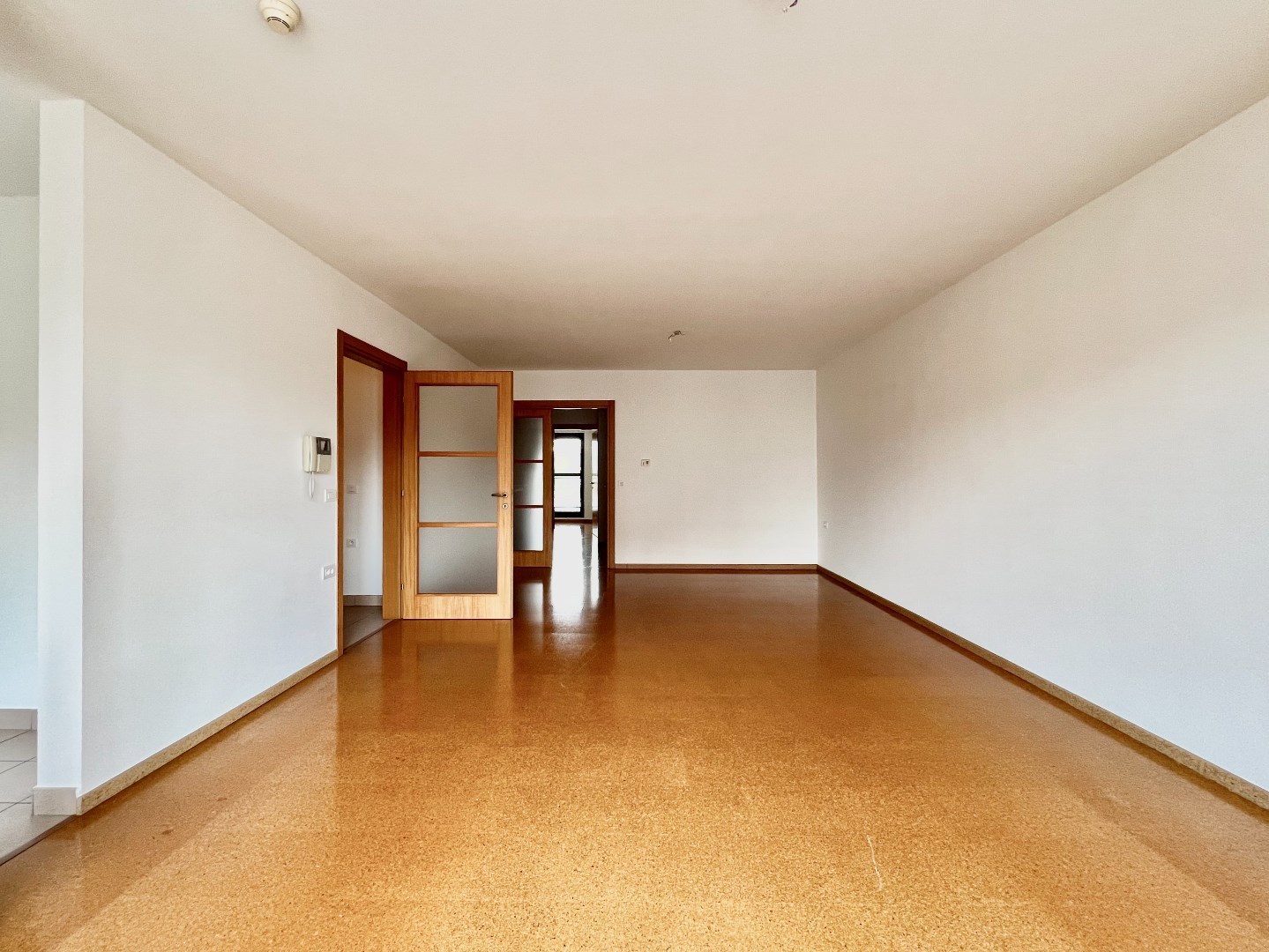 Ruim appt. met 2 slpks en bew. opp. van 100 m2 in centrum van Wommelgem! 