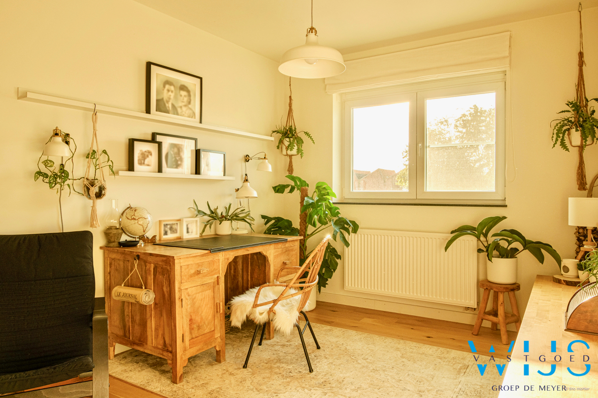 Prachtig 3 slaapkamerappartement in hartje Lembeke ! 