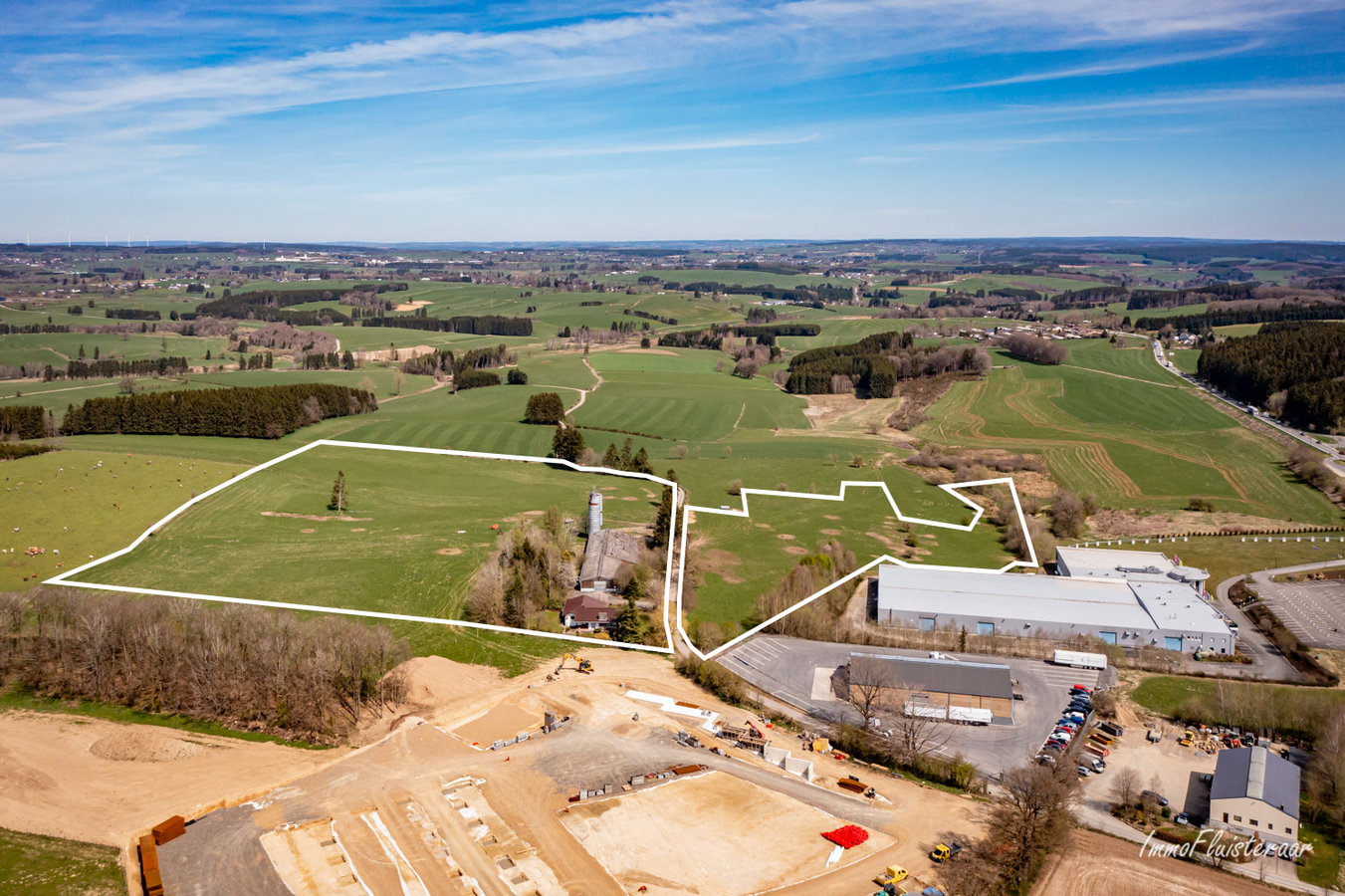 Maison avec grand hangar et prairie sur env. 9ha &#224; Gr&#252;fflingen (Burg-Reuland/Li&#232;ge) 