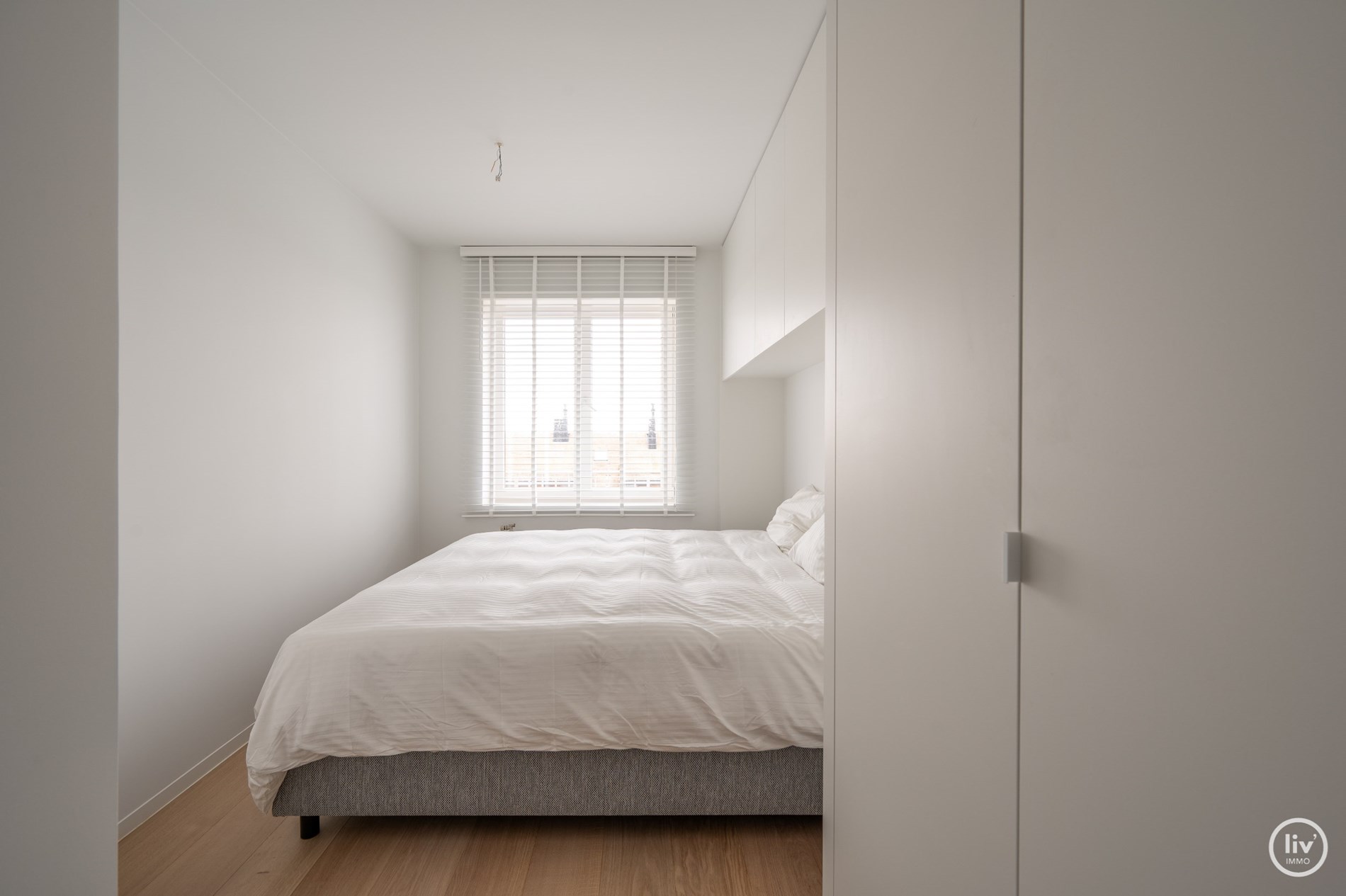 Prachtig gerenoveerd 2 slaapkamer appartement op de Lippenslaan met high-end afwerking 