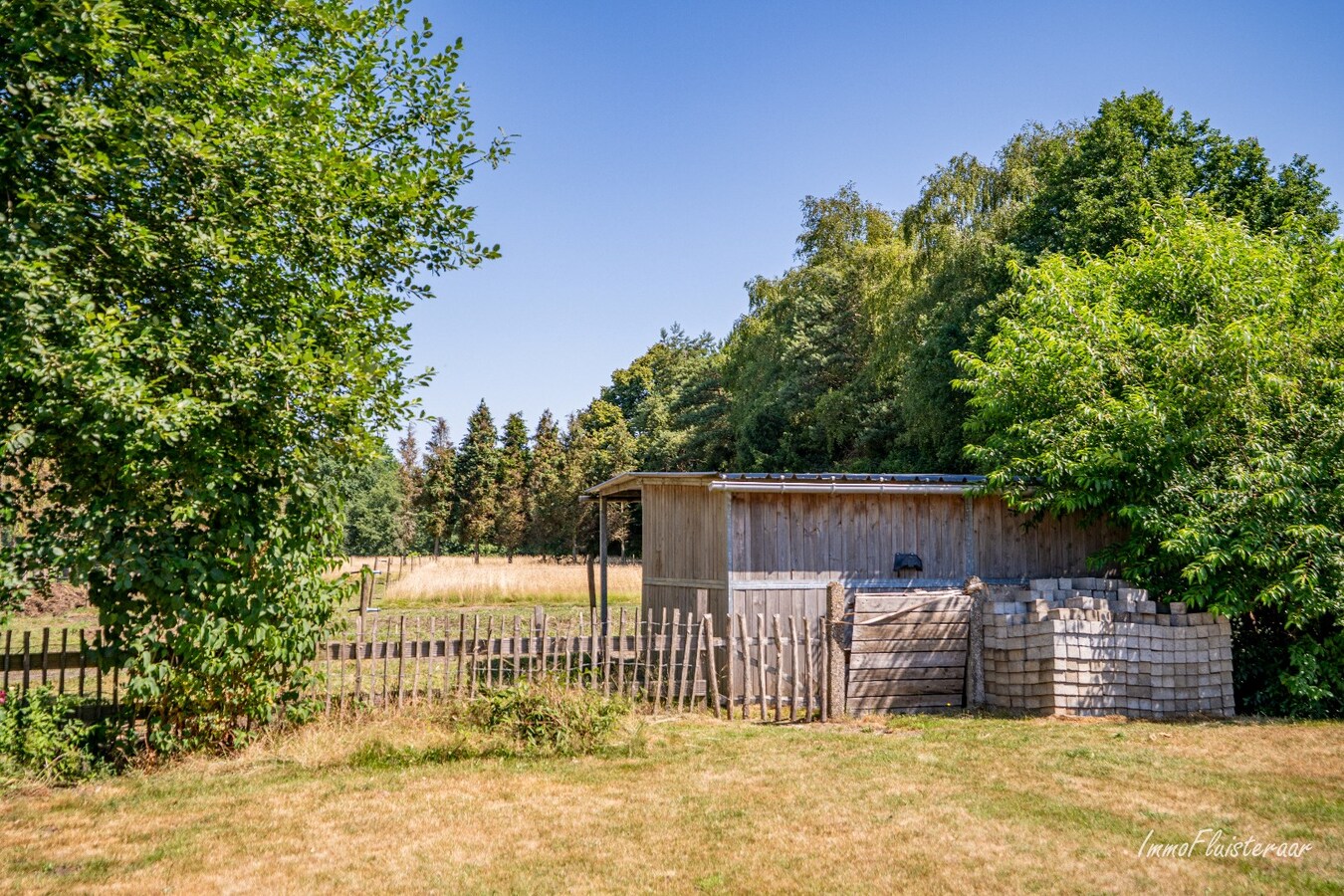 Woning met paardenstallen op ca. 4.804 m2 te Balen 
