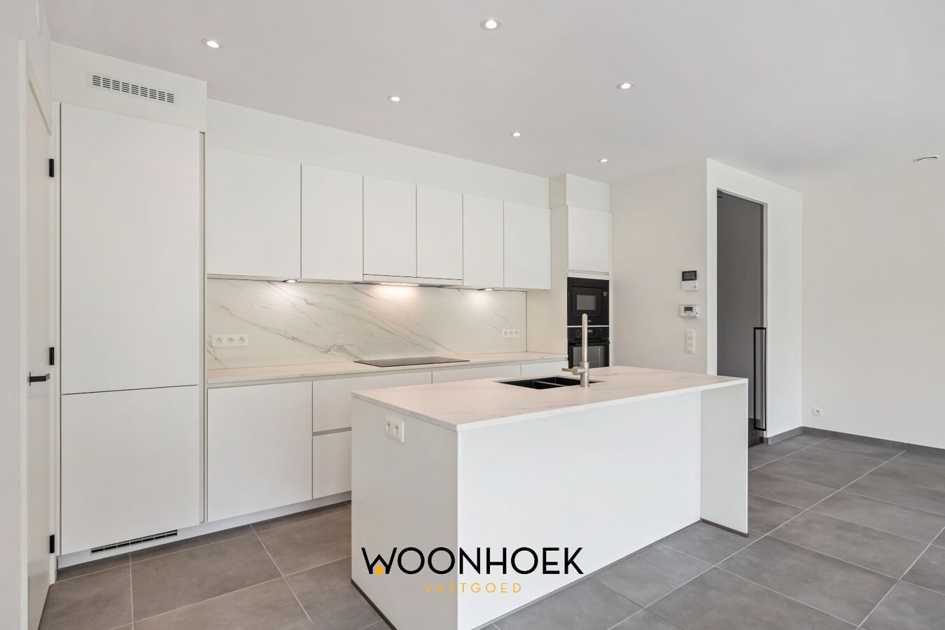 3- slpk luxeappartement met staanplaats in het Oeverpark! 
