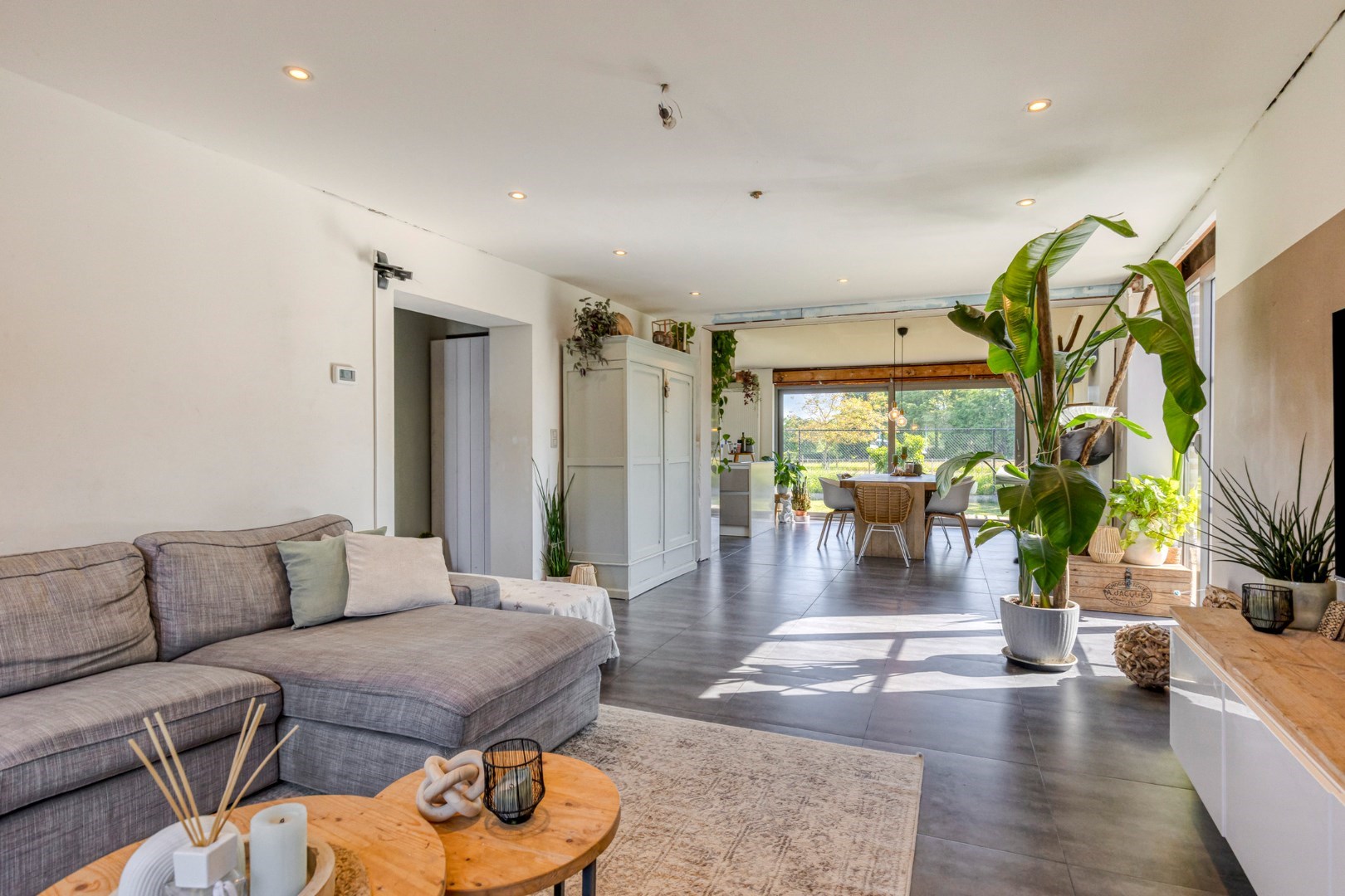 Goed gelegen open bebouwing met 4 slaapkamers en tuin in Kerkom - EPC 540 kWh/m&#178; - bewoonbare oppervlakte 238  m&#178; 