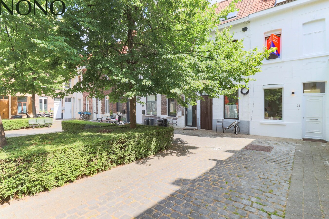 Karaktervolste belluikje nu te koop in de historische stadskern van Kortrijk ! EPC B ! 