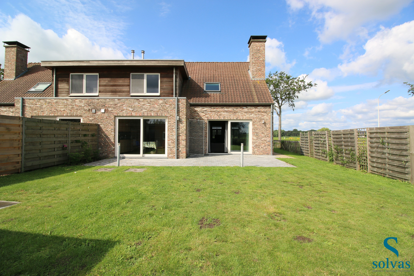 Recente koppelwoning met 3 slaapkamers te Waarschoot! 