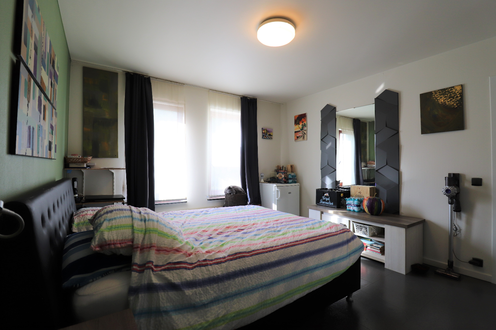 Zeer ruim appartement met 5 slaapkamers op topligging in het centrum van Geel 
