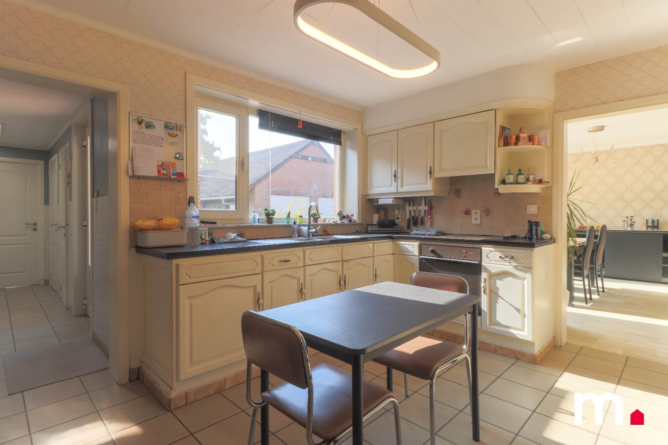 VERZORGDE WONING MET 4 SL.K. EN GARAGE 85m&#178; 