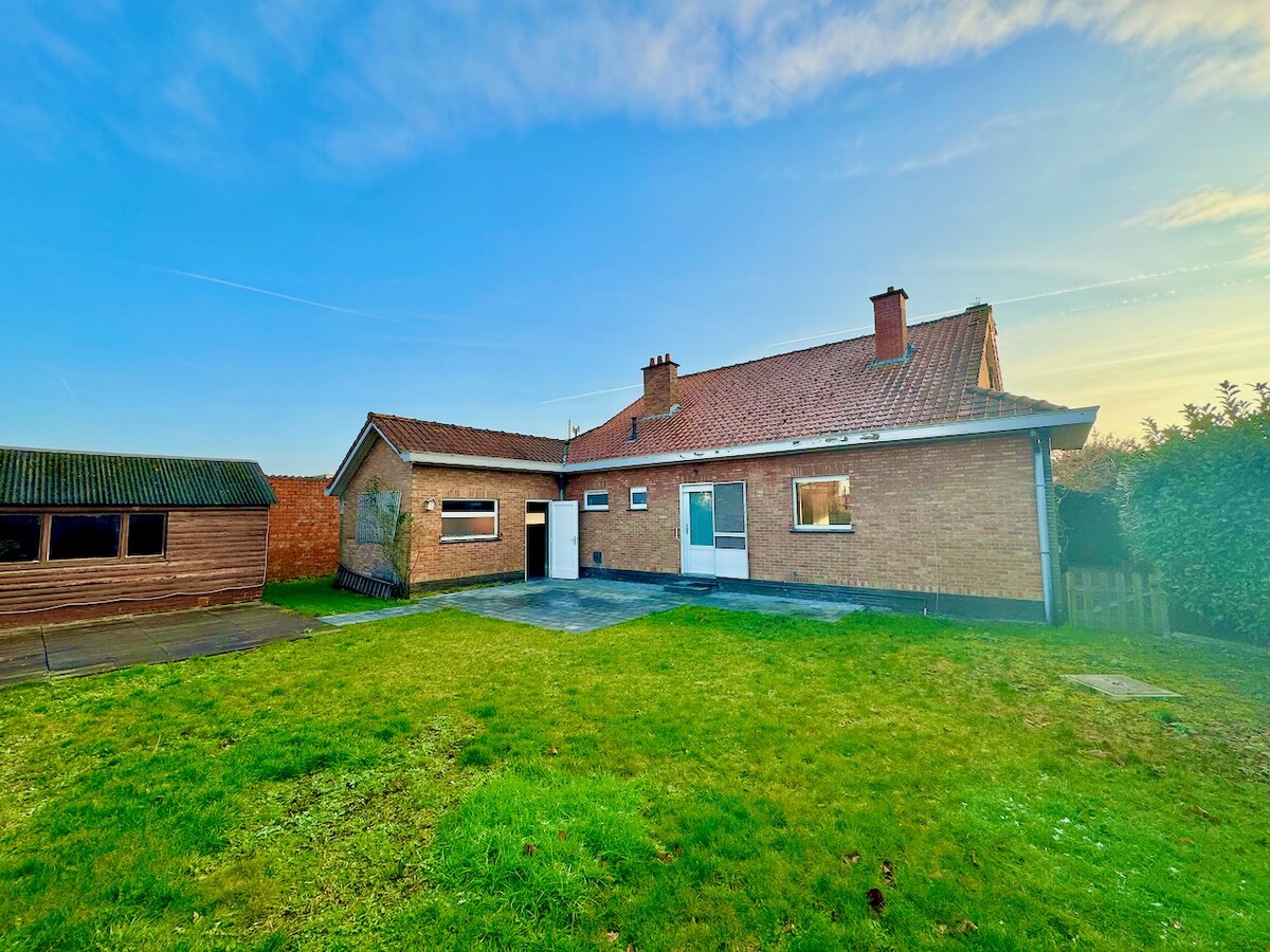 Bungalow op perceel van 651m&#178; in hartje ERTVELDE ! 